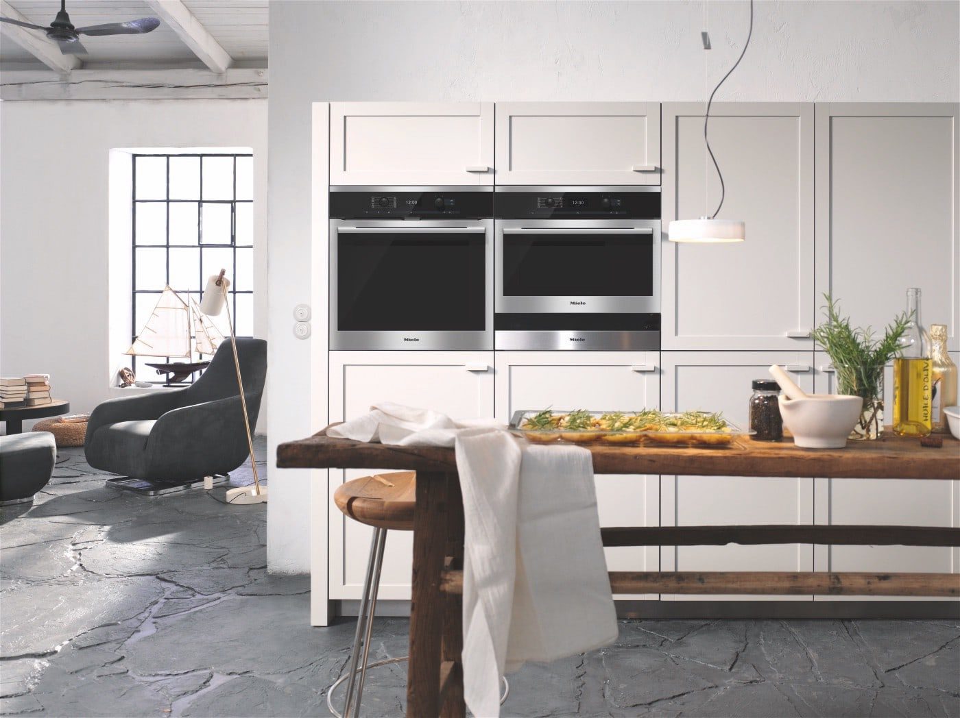Miele 11 | Lead Wolf, Peterborough